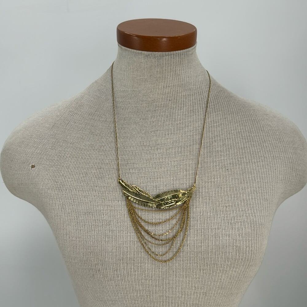 Sita Nevado feather gold necklace